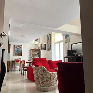 The Artist's Apartament